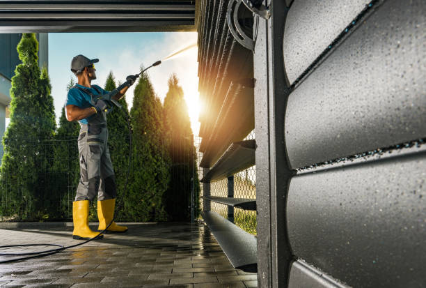 Best Driveway Pressure Washing  in Lansing, KS